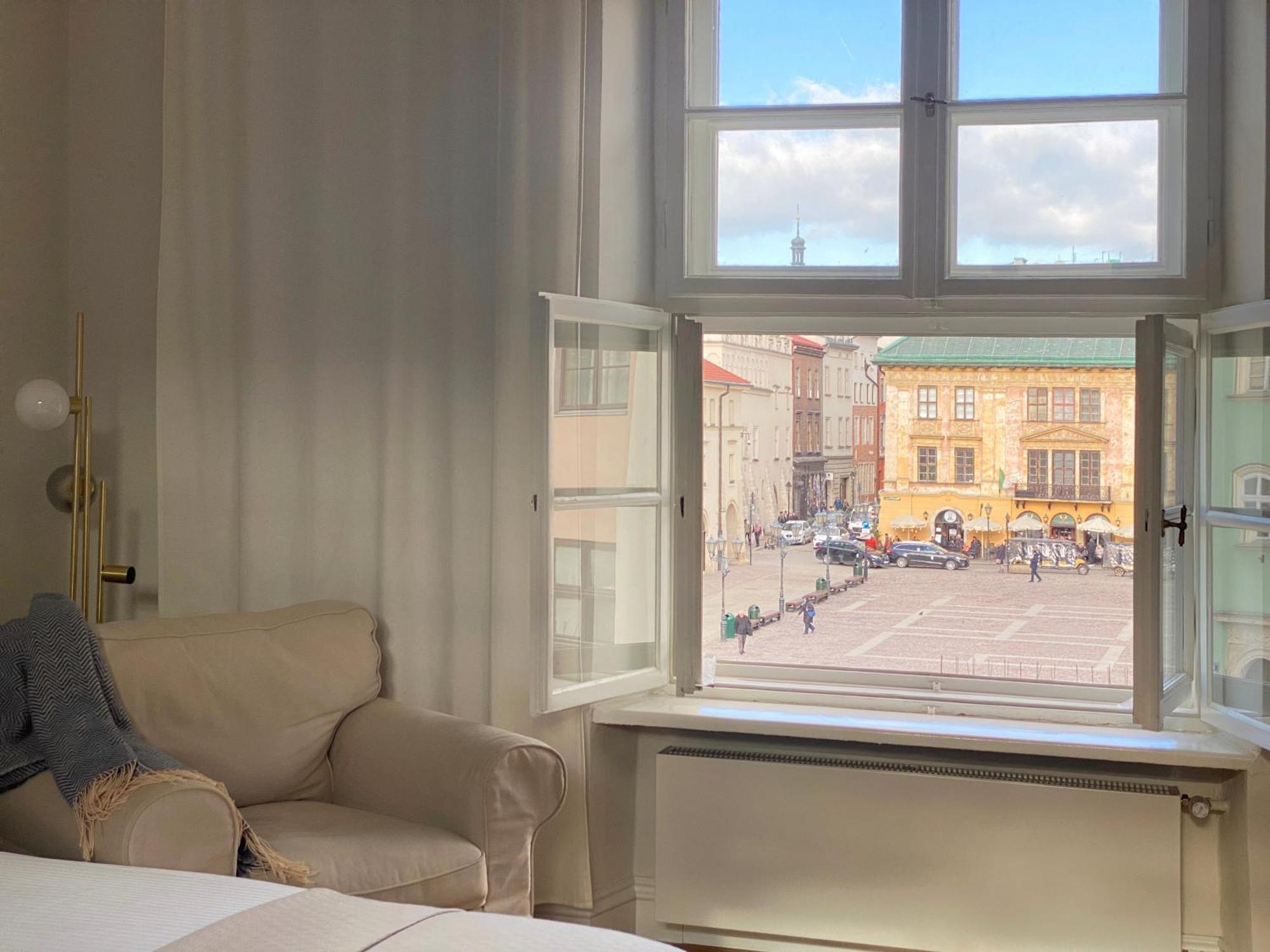 Mint Luxury At The Main Square Apartament *