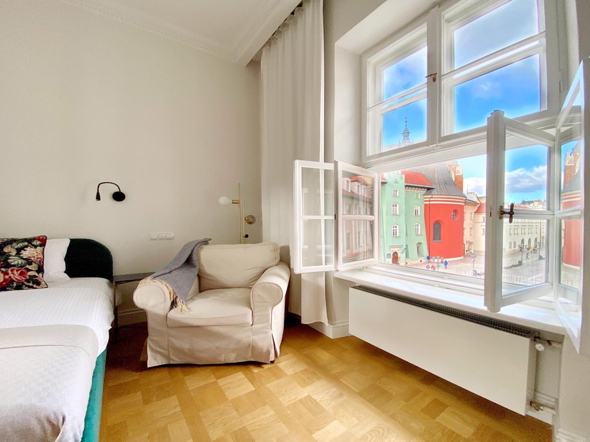 Mint Luxury At The Main Square Apartament